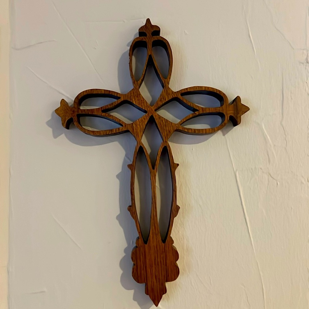 Hand carved wood cross 🙏